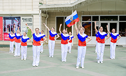 Юные хантымансийцы провели патриотический флешмоб
