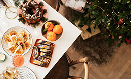 Рассказываем, какие продукты для новогоднего стола можно купить заранее