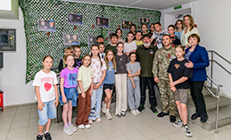Юные хантымансийцы посетили выставку «Династии защитников»