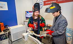 Школьники Ханты-Мансийска пришли на профпробы «Билет в будущее»