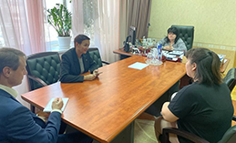 Женщины объединяют свои усилия в помощи горожанам