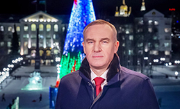Руслан Кухарук поздравил югорчан с наступающим Новым Годом