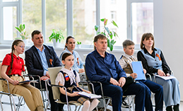В школе №9 прошла городская детская практическая конференция «ПОМНИМ»