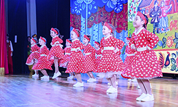 Юные звёзды Ханты-Мансийска устроили праздник народной ярмарки
