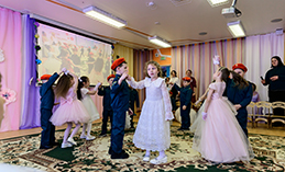 Бал юных спасателей прошёл в «Планете детства»