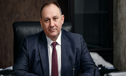Глава Ханты-Мансийска Максим Ряшин поздравил работников и ветеранов жилищно-коммунального хозяйства с профессиональным праздником