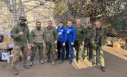 Партийцы доставили из Югры в ЛНР посылки для защитников