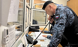 Судебные приставы Югры отправили на родину 228 иностранцев