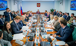 Югра представила опыт по реализации соцполитики в Совете Федерации 