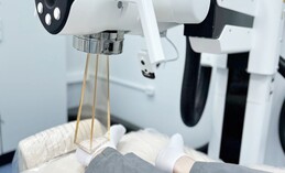Новый аппарат близкофокусной рентгенотерапии для лечения рака кожи и пяточной шпоры установлен в ОКБ Ханты-Мансийска