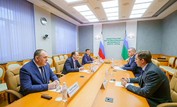 Губернатор Югры встретился с замполпреда Президента РФ в УрФО