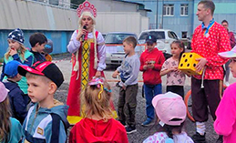Единороссы провели мероприятие в честь дня Петра Солнцеворота