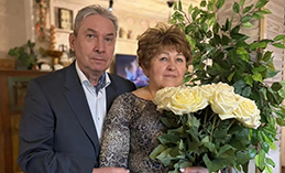 Супруги Сергей и Ольга Акимовы отпраздновали золотую свадьбу