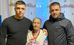 Спина к спине. О Евгении и Александре Старжинских