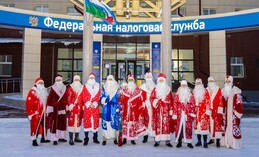 На прошедших выходных по улицам Ханты-Мансийска проехались Деды Морозы
