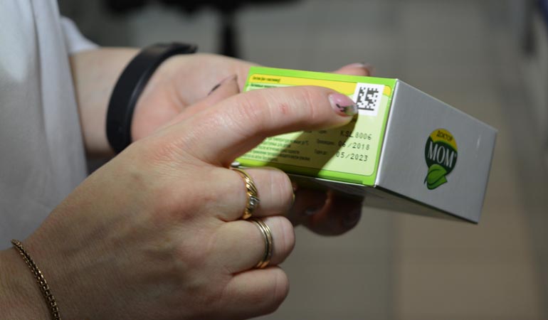 Не так давно общественники уже проверяли аптеки Ханты-Мансийска и искали лекартства без маркировки.jpg